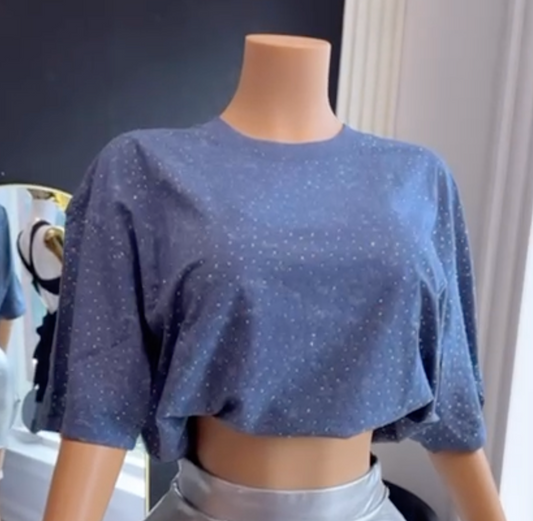 Crop tee azul “Stardust” con microbrillos