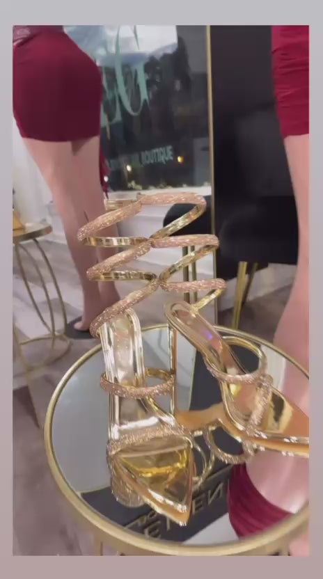 Tacón Espiral Dorado “Goddess”